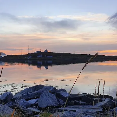 Torsvag Fyr 度假居 *